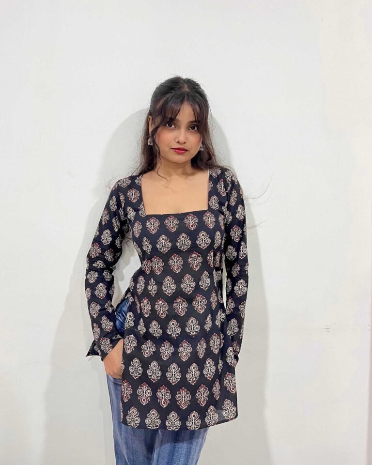 VAANI KURTI