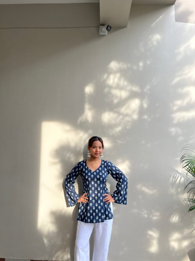 NEELA BELL SLEEVED KURTI